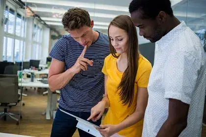 logo/male-female-graphic-designers-interacting-with-each-other.jpg